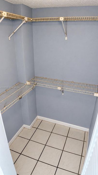 For Rent: $2,100 (2 beds, 2 baths, 812 Square Feet)