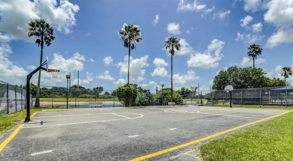 32 Manors of Inverrary Recreation Ctr