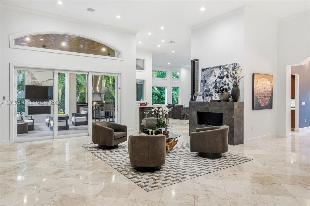 For Sale: $4,750,000 (5 beds, 5 baths, 4710 Square Feet)
