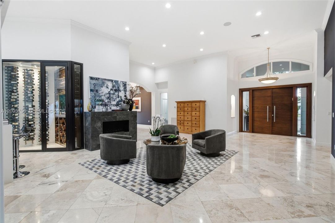 For Sale: $4,750,000 (5 beds, 5 baths, 4710 Square Feet)