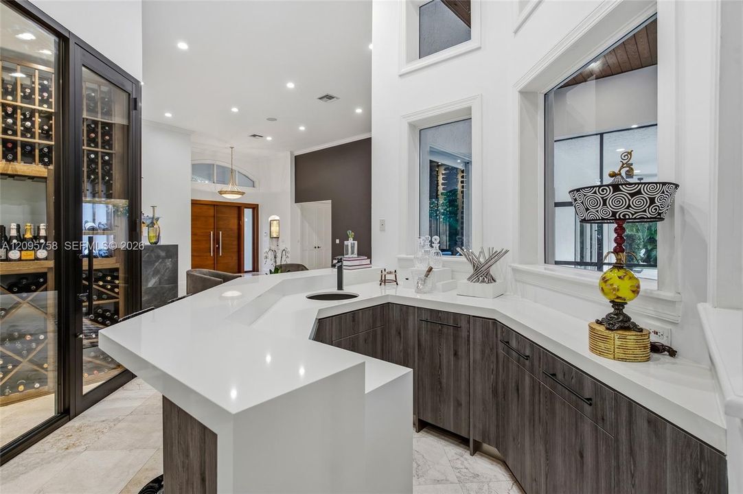 For Sale: $4,750,000 (5 beds, 5 baths, 4710 Square Feet)