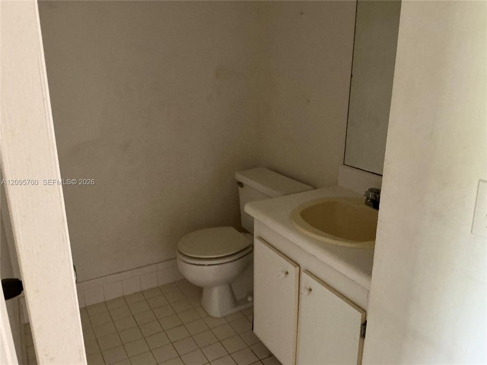 На продажу: $99,900 (1 спален, 1 ванн, 811 Квадратных фут)