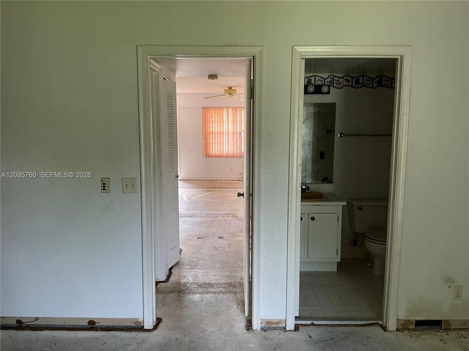 На продажу: $99,900 (1 спален, 1 ванн, 811 Квадратных фут)