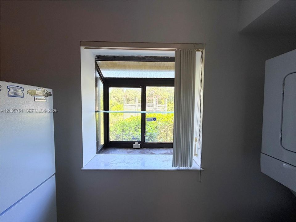 For Rent: $1,600 (1 beds, 1 baths, 640 Square Feet)