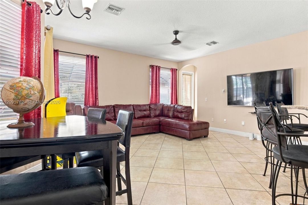 For Sale: $625,000 (4 beds, 3 baths, 2385 Square Feet)