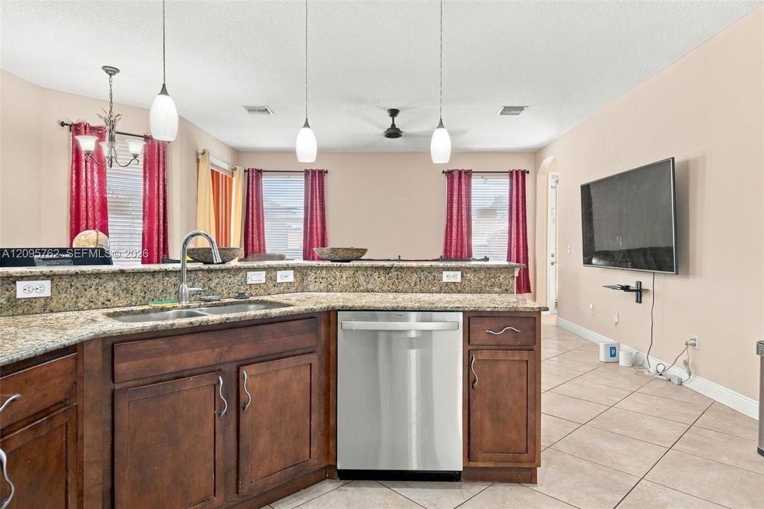For Sale: $625,000 (4 beds, 3 baths, 2385 Square Feet)