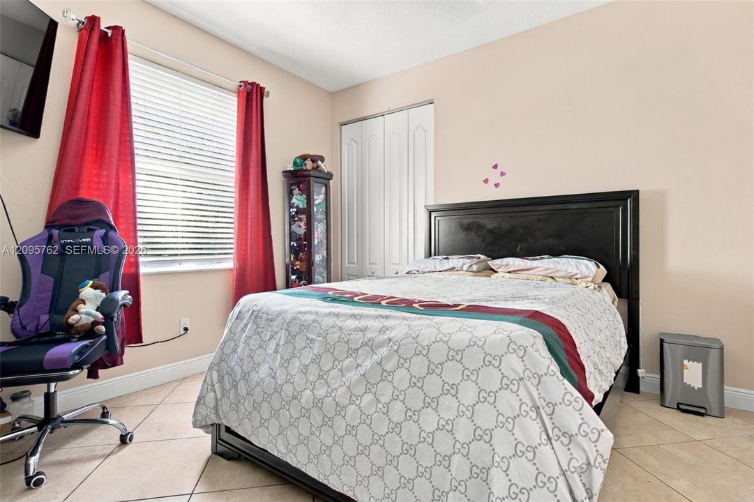 For Sale: $625,000 (4 beds, 3 baths, 2385 Square Feet)