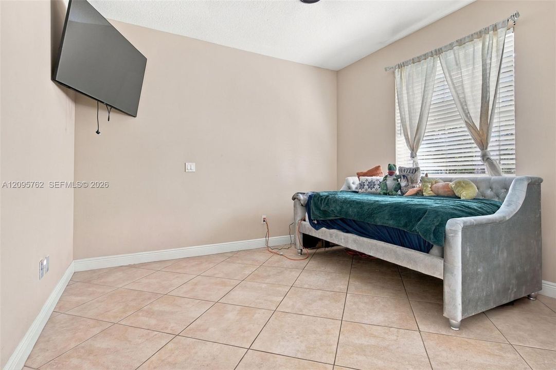For Sale: $625,000 (4 beds, 3 baths, 2385 Square Feet)
