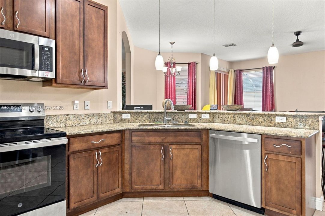 For Sale: $625,000 (4 beds, 3 baths, 2385 Square Feet)