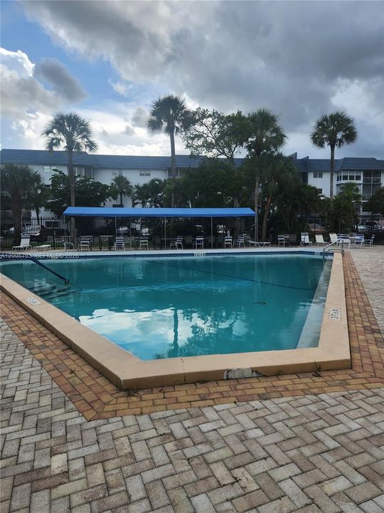 For Rent: $1,599 (1 beds, 1 baths, 928 Square Feet)