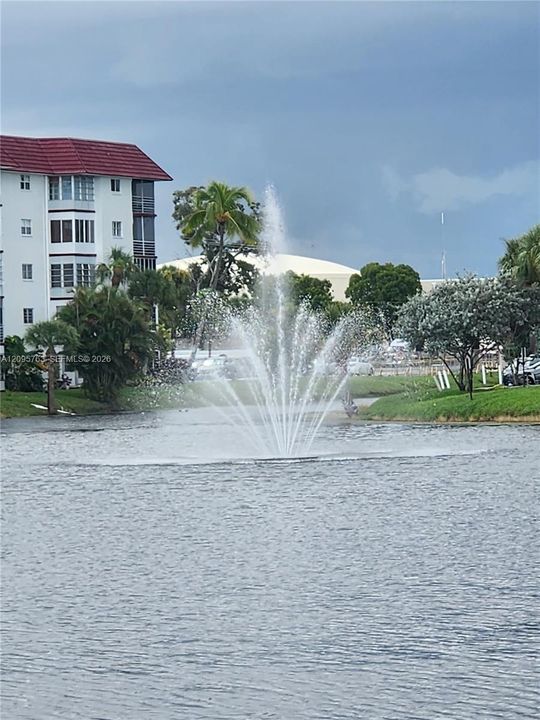 For Rent: $1,599 (1 beds, 1 baths, 928 Square Feet)