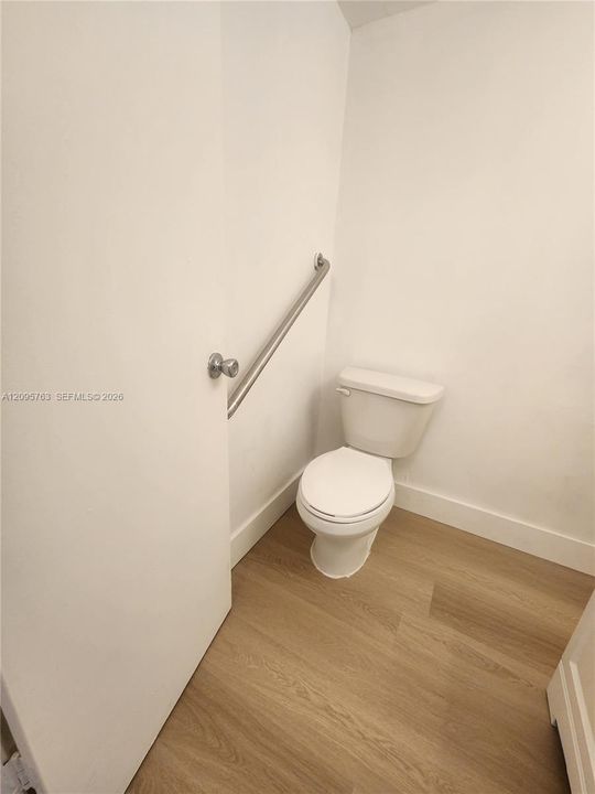 For Rent: $1,599 (1 beds, 1 baths, 928 Square Feet)
