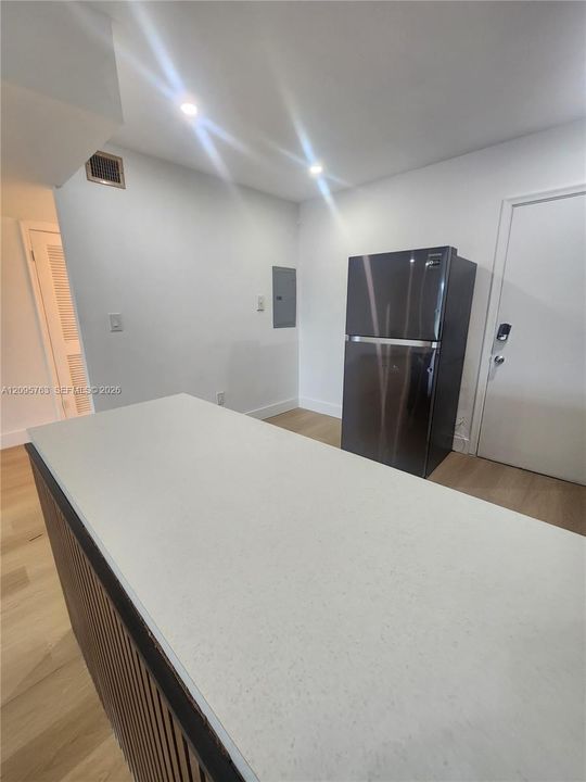 For Rent: $1,599 (1 beds, 1 baths, 928 Square Feet)