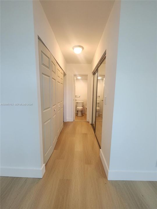 For Rent: $1,599 (1 beds, 1 baths, 928 Square Feet)
