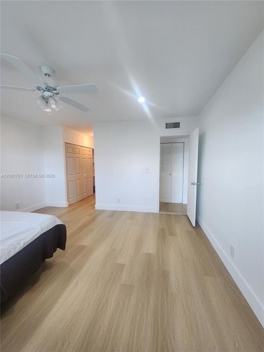 For Rent: $1,599 (1 beds, 1 baths, 928 Square Feet)