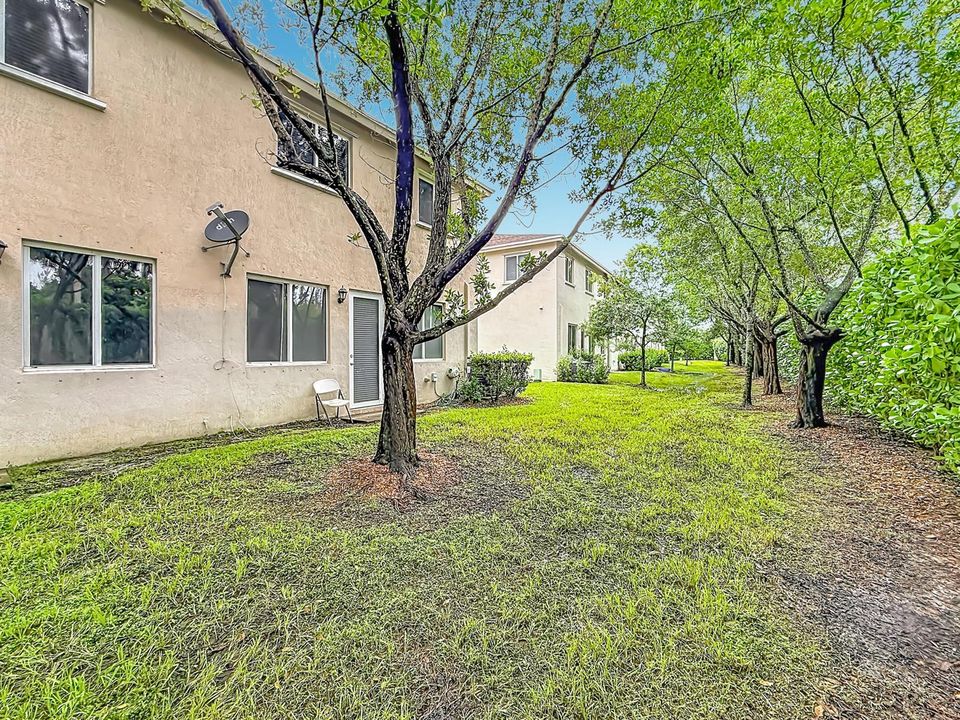 1366 NW 214th Terrace-53