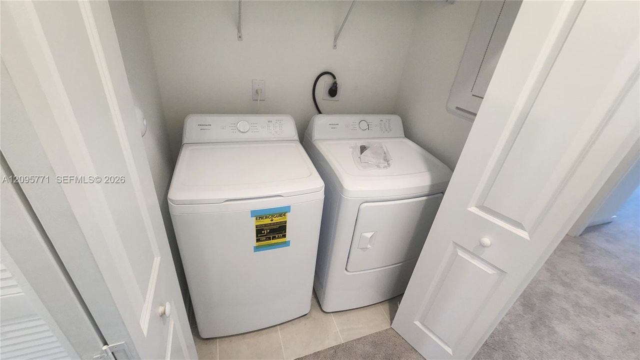 For Rent: $2,700 (3 beds, 2 baths, 0 Square Feet)