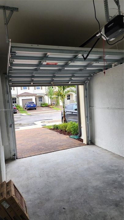 For Rent: $2,700 (3 beds, 2 baths, 0 Square Feet)