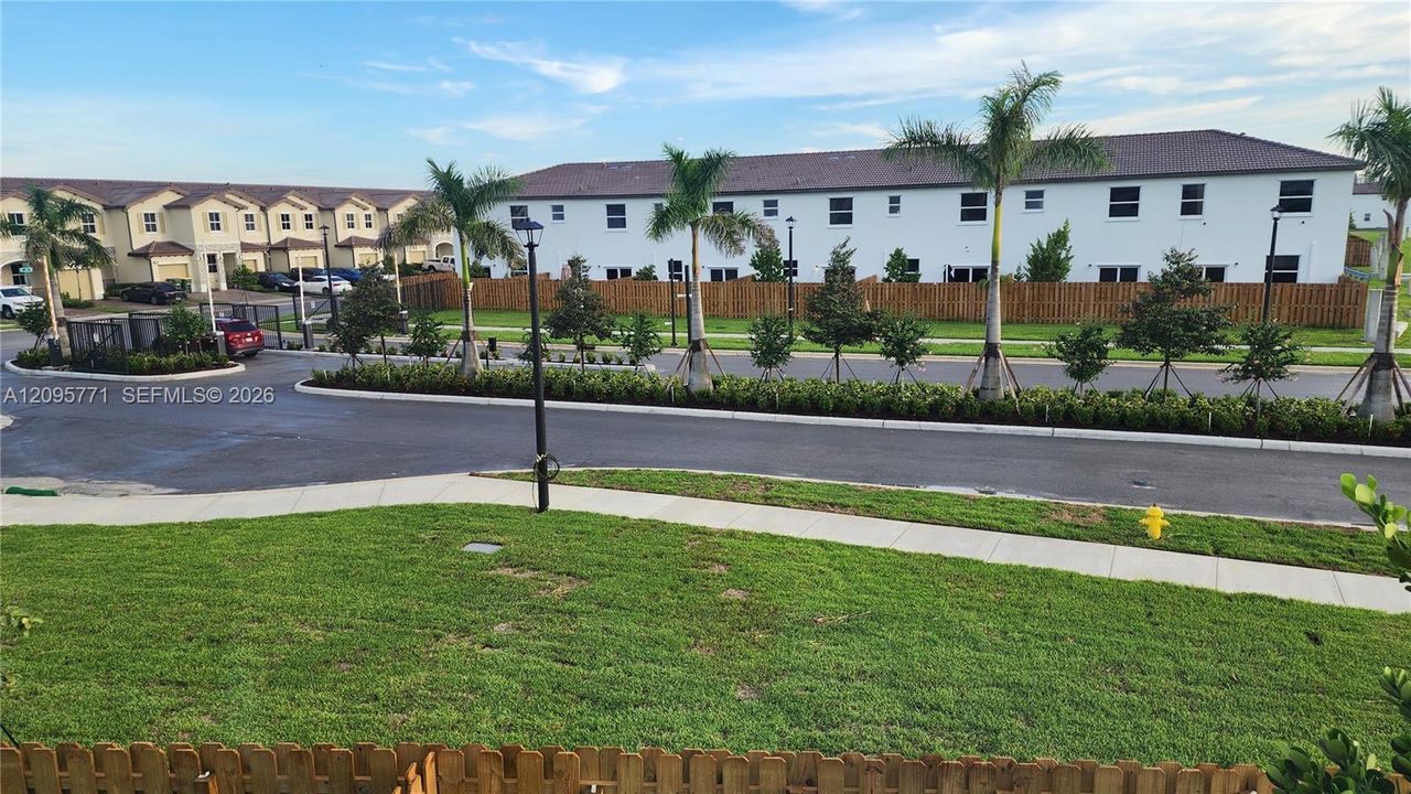 For Rent: $2,700 (3 beds, 2 baths, 0 Square Feet)