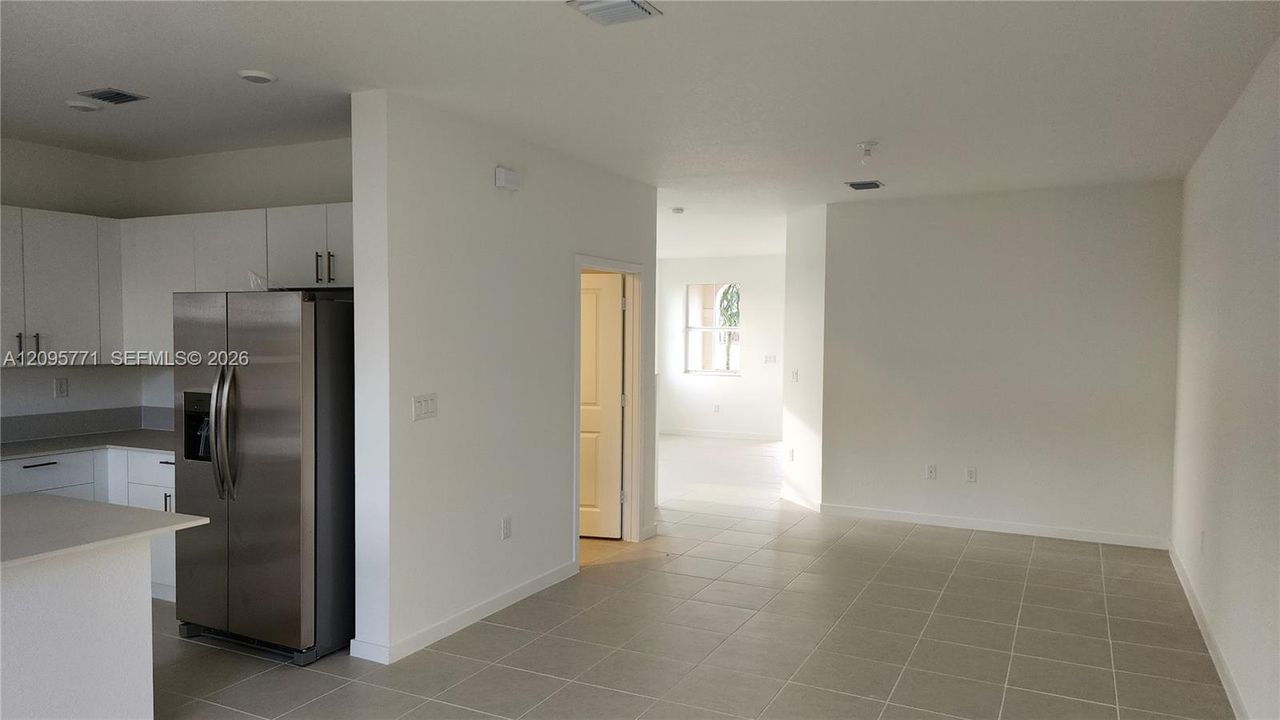 For Rent: $2,700 (3 beds, 2 baths, 0 Square Feet)