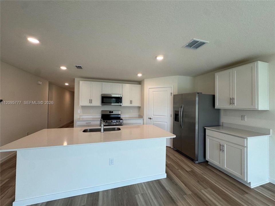 For Rent: $2,100 (4 beds, 2 baths, 0 Square Feet)