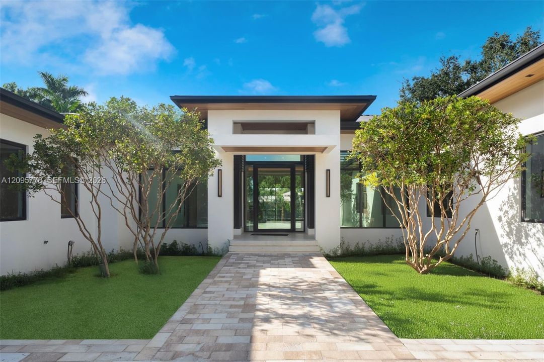For Sale: $10,500,000 (7 beds, 8 baths, 8474 Square Feet)