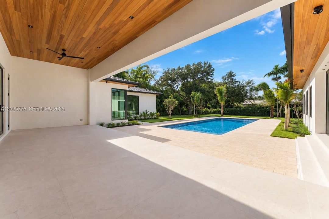 For Sale: $10,500,000 (7 beds, 8 baths, 8474 Square Feet)