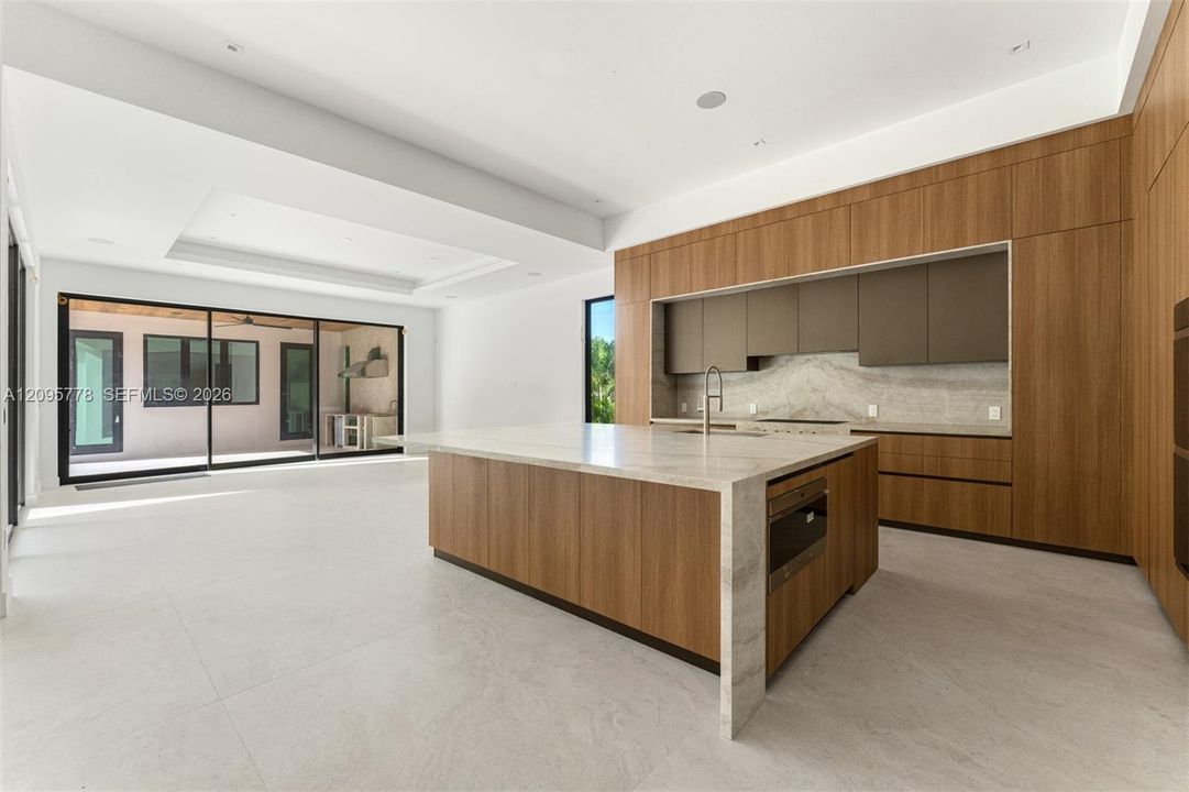 For Sale: $10,500,000 (7 beds, 8 baths, 8474 Square Feet)