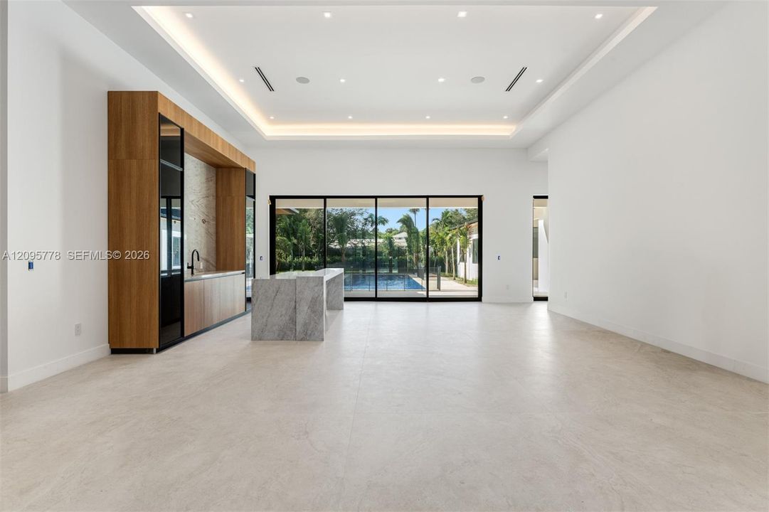 For Sale: $10,500,000 (7 beds, 8 baths, 8474 Square Feet)