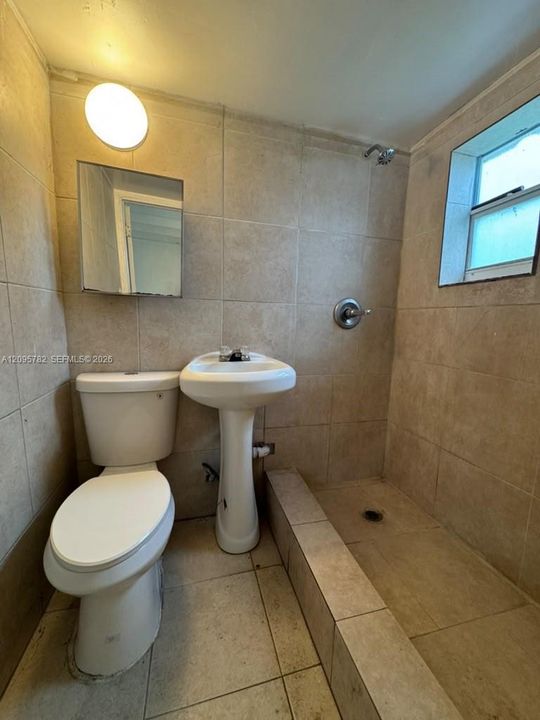 En Renta: $1,000 (1 camas, 1 baños, 0 Pies cuadrados)