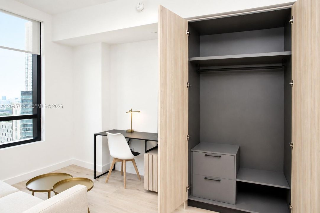 На продажу: $399,999 (0 спален, 1 ванн, 386 Квадратных фут)