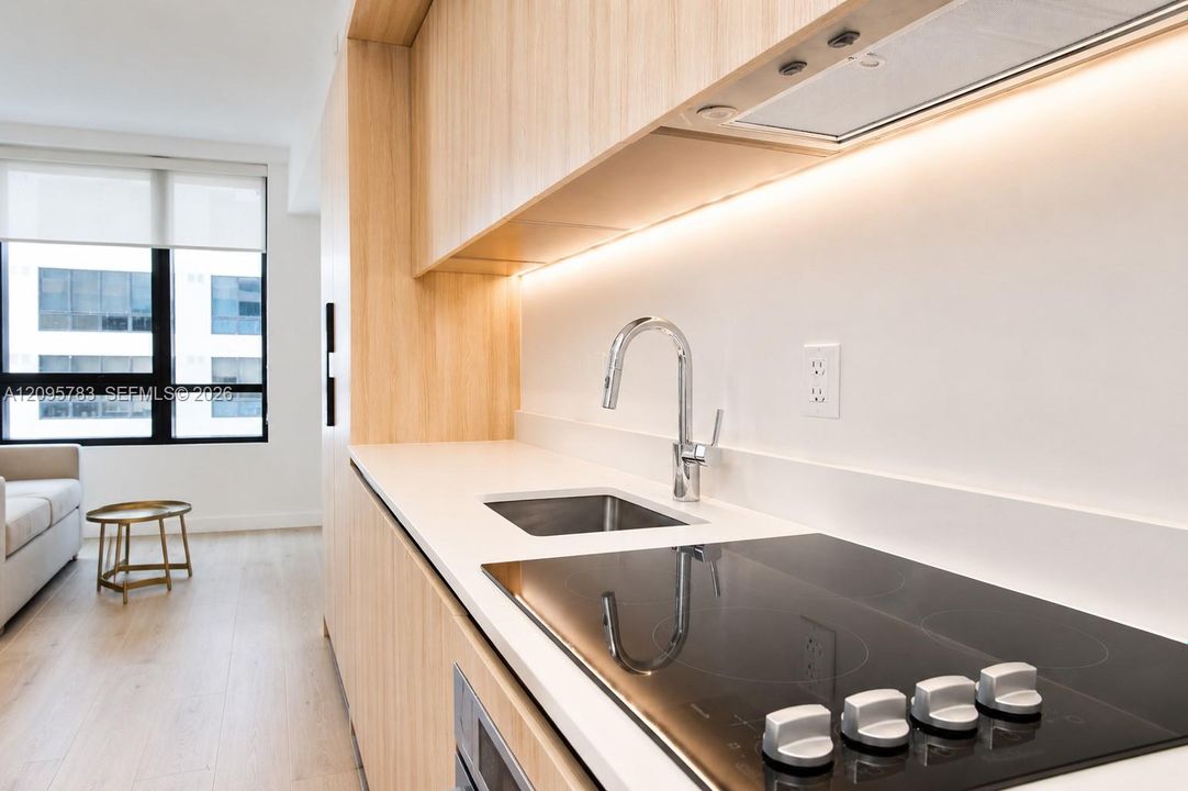 На продажу: $399,999 (0 спален, 1 ванн, 386 Квадратных фут)