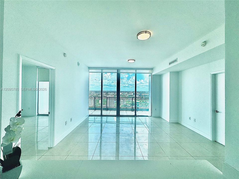 For Rent: $3,850 (2 beds, 2 baths, 1092 Square Feet)