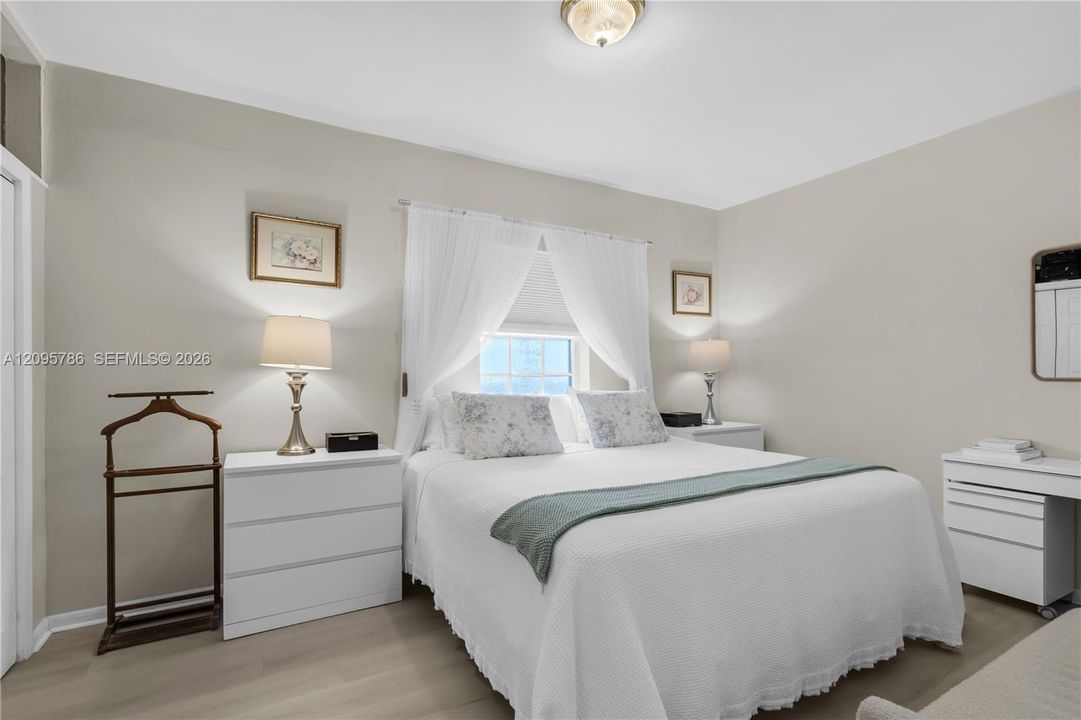 For Sale: $565,000 (3 beds, 2 baths, 1512 Square Feet)