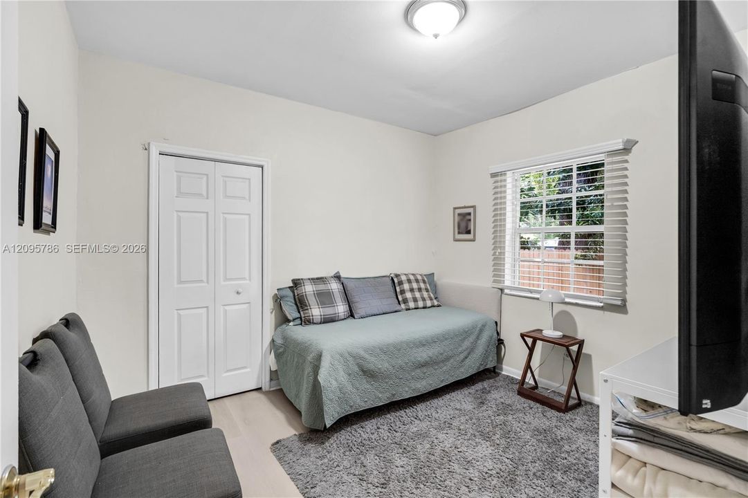 For Sale: $565,000 (3 beds, 2 baths, 1512 Square Feet)