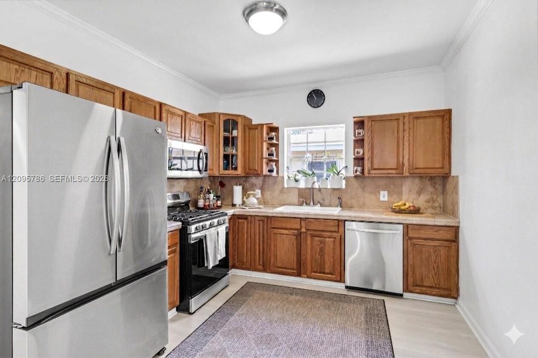 For Sale: $565,000 (3 beds, 2 baths, 1512 Square Feet)