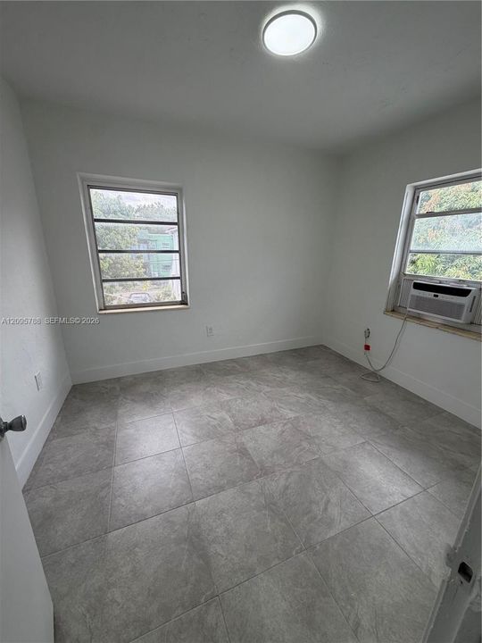 For Rent: $1,650 (1 beds, 1 baths, 550 Square Feet)