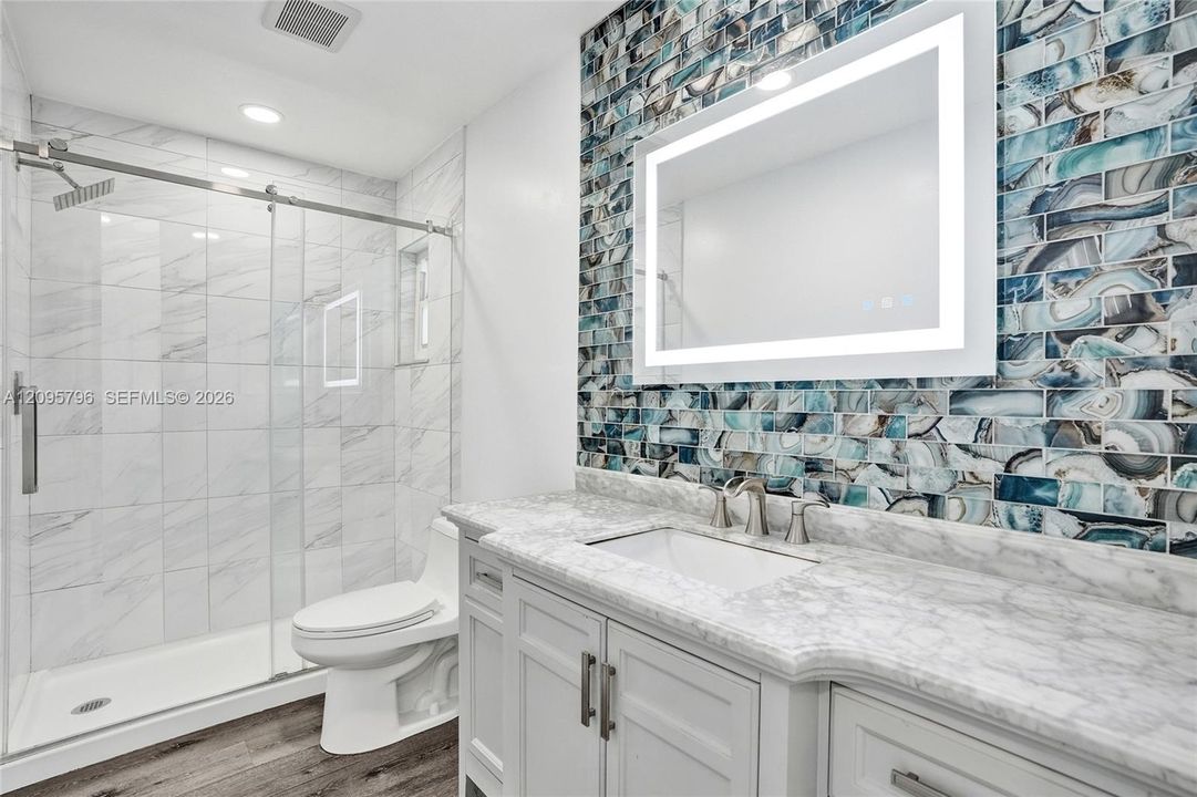 En Venta: $799,900 (4 camas, 2 baños, 2015 Pies cuadrados)