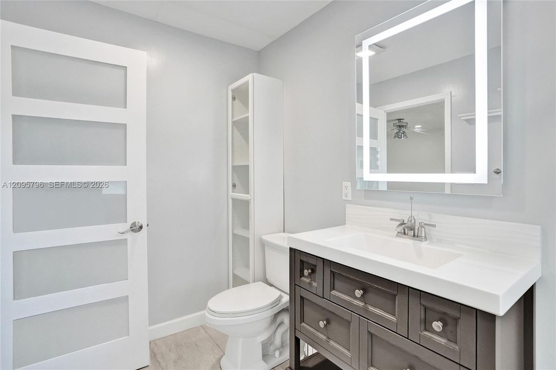 En Venta: $799,900 (4 camas, 2 baños, 2015 Pies cuadrados)