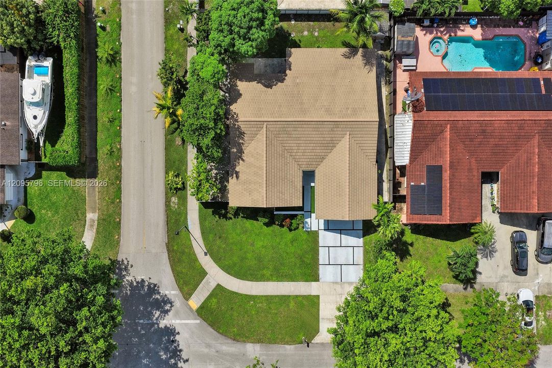 En Venta: $799,900 (4 camas, 2 baños, 2015 Pies cuadrados)
