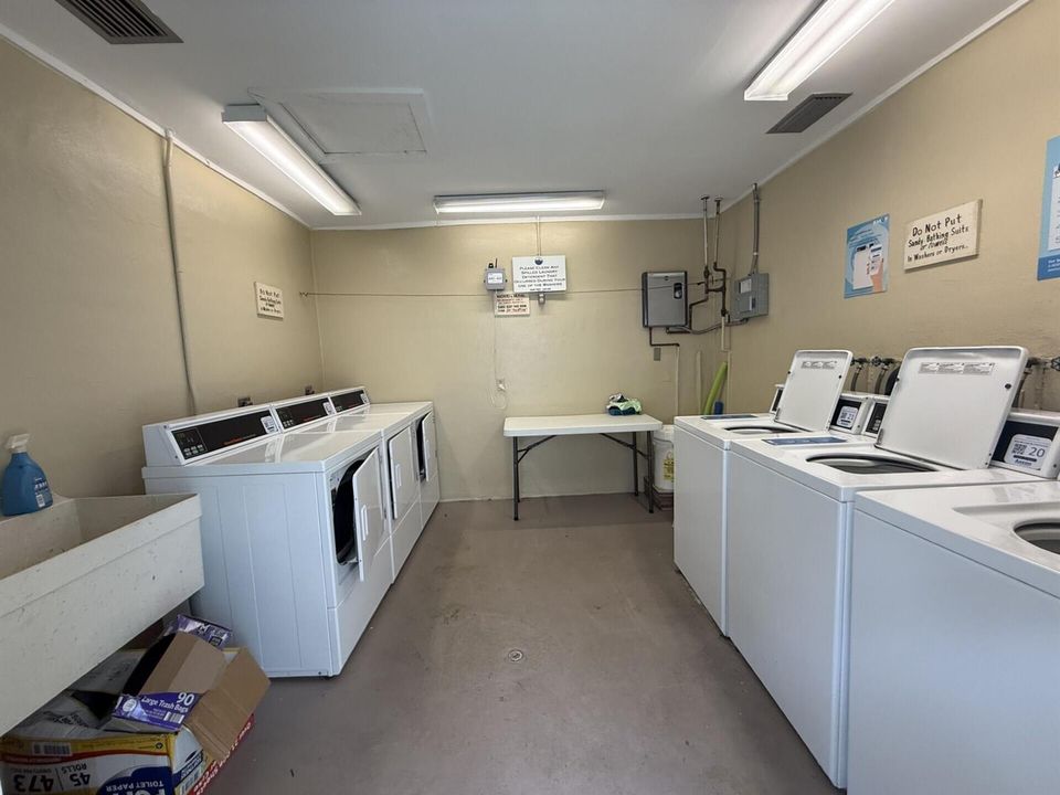 00 Laundry room