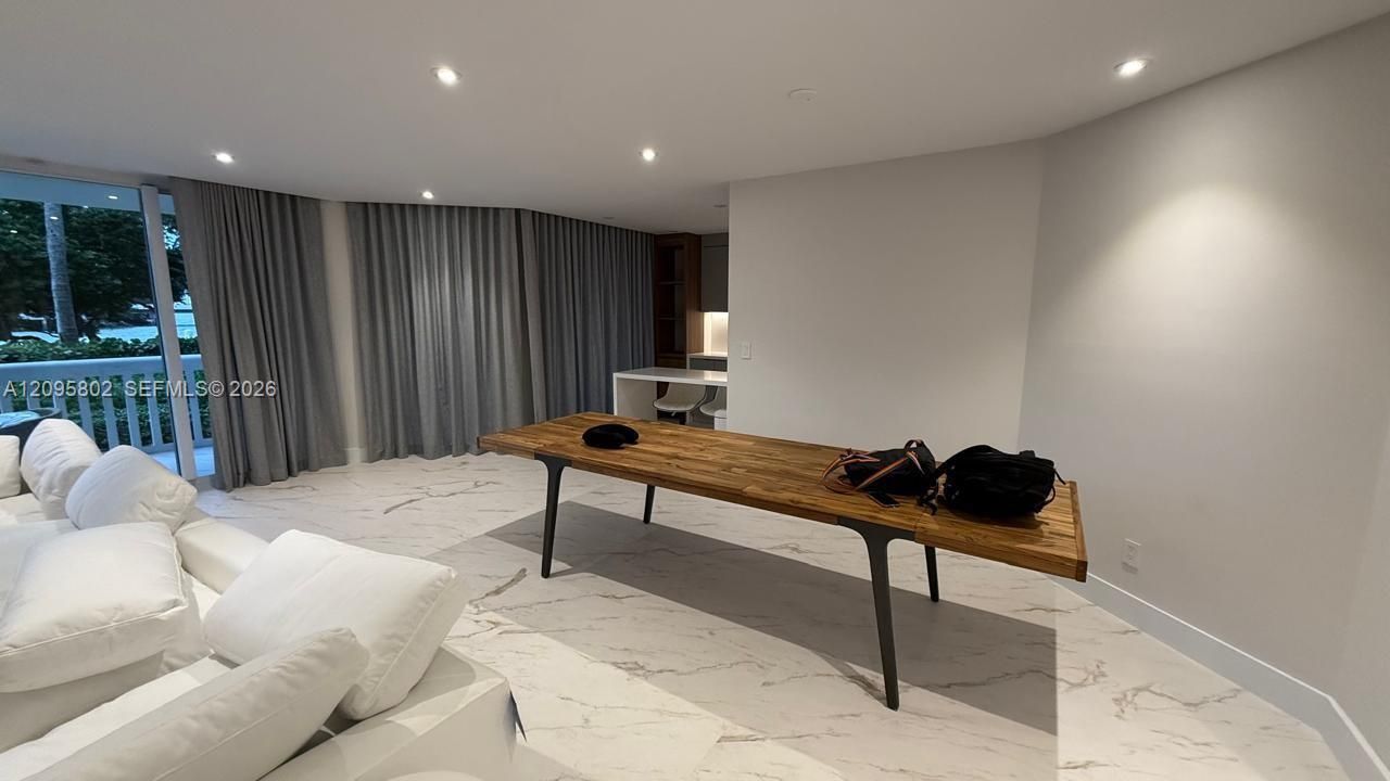 For Rent: $11,500 (3 beds, 3 baths, 2390 Square Feet)