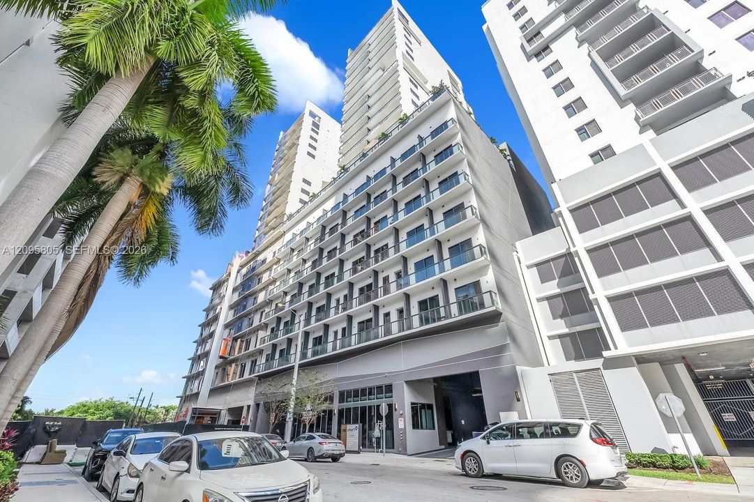 For Sale: $484,000 (0 beds, 1 baths, 527 Square Feet)