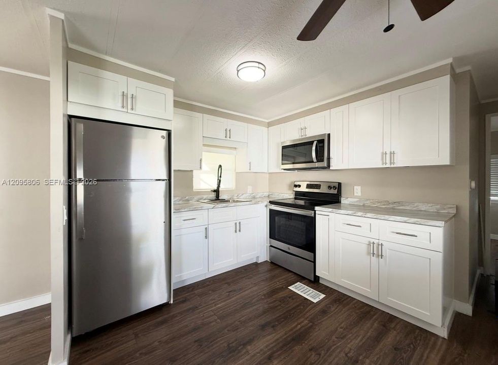 For Sale: $66,500 (2 beds, 2 baths, 1100 Square Feet)