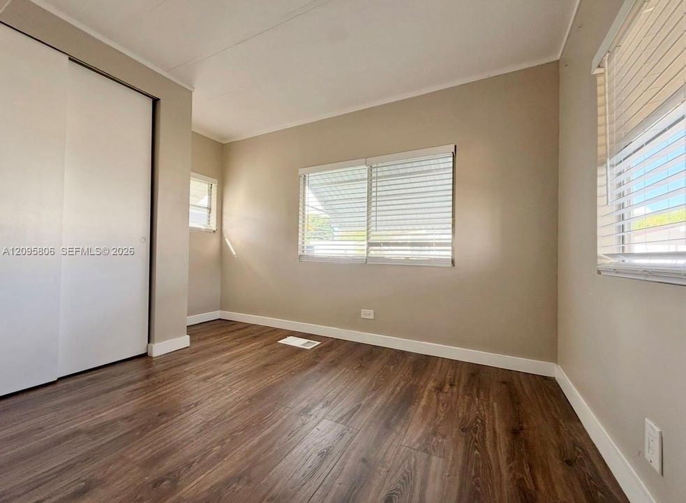 For Sale: $66,500 (2 beds, 2 baths, 1100 Square Feet)