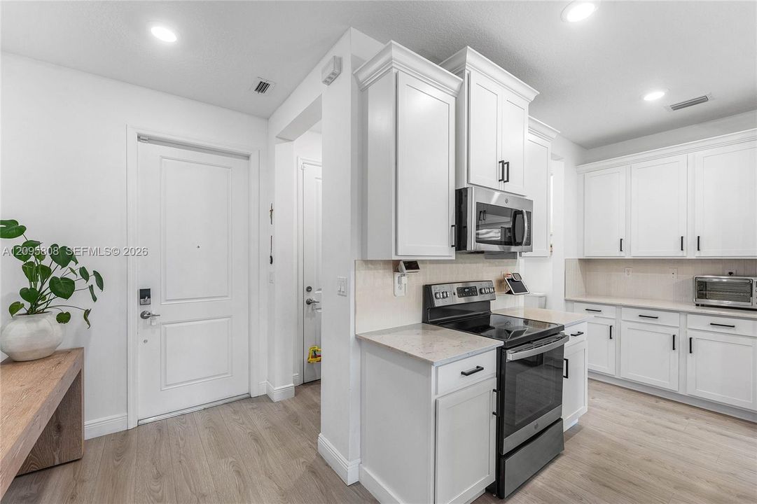 For Sale: $525,000 (3 beds, 2 baths, 1617 Square Feet)