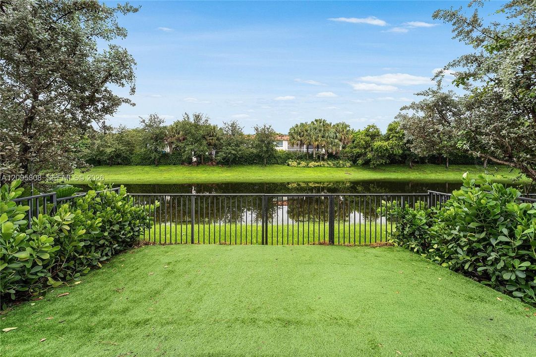 For Sale: $525,000 (3 beds, 2 baths, 1617 Square Feet)