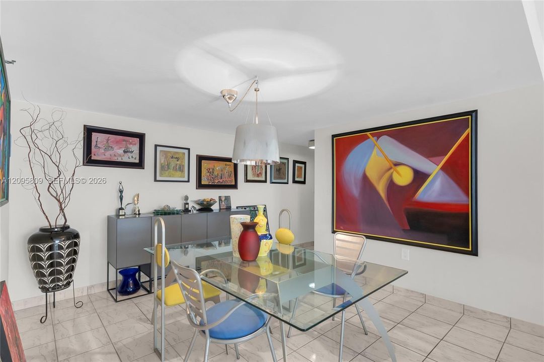 En Venta: $795,000 (2 camas, 2 baños, 1088 Pies cuadrados)