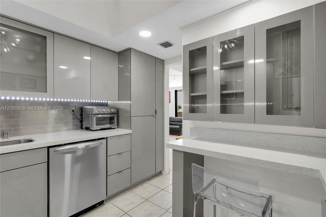 En Venta: $795,000 (2 camas, 2 baños, 1088 Pies cuadrados)