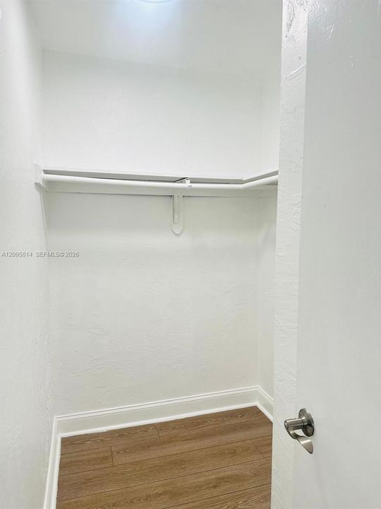 For Rent: $2,500 (2 beds, 1 baths, 650 Square Feet)